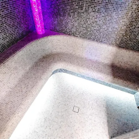 Hevenia 14 アパート レバル