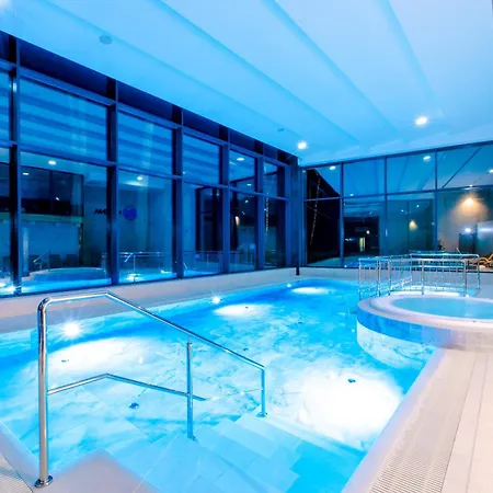 Hevenia 14 アパート レバル