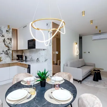 Hevenia 14 * レバル