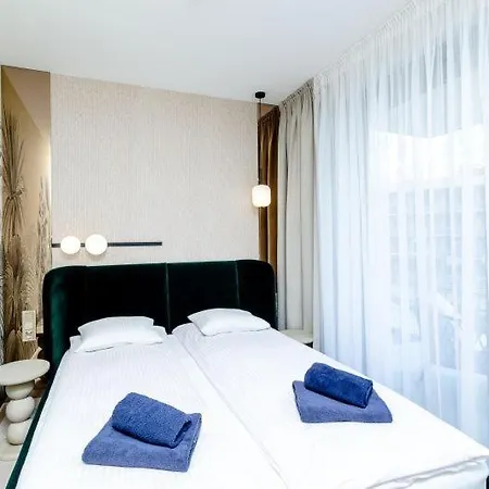 Hevenia 14 アパート