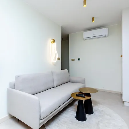 Hevenia 14 レバル