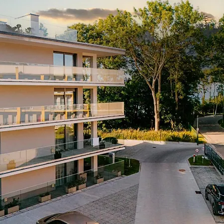 Appartement Hevenia 14 *